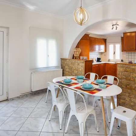 Modern 2 Bed In Downtown Of Apartment